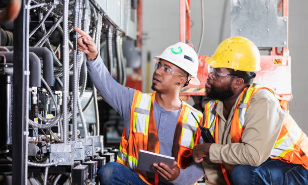 Best Local Electrician Companies  in Charleston, MO